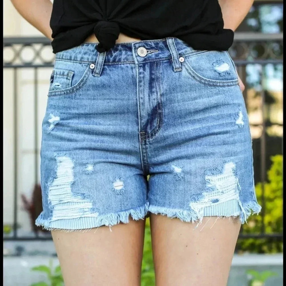 Kancan Women’s Renee High Rise Medium Wash Denim Distressed Boho Shorts Size 7 - Picture 2 of 15